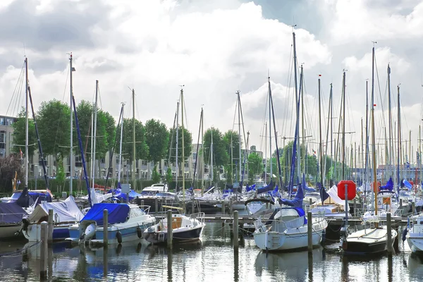 Boats at the marina Huizen. Netherlands — Stock Photo, Image