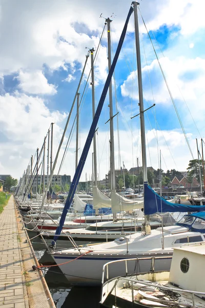 Boats at the marina Huizen. Netherlands — Stock Photo, Image