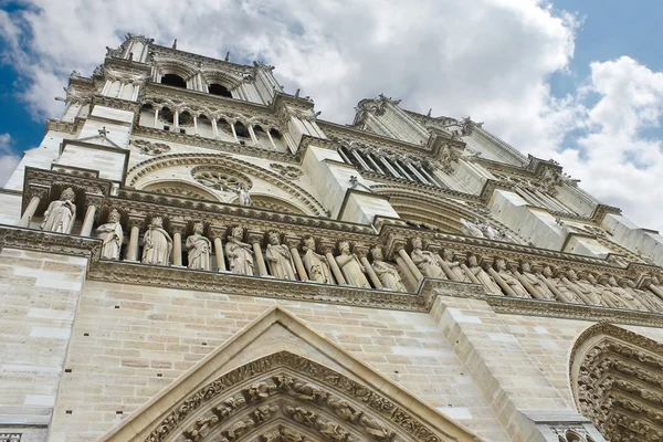 Fasáda katedrály notre Dame de paris. Francie — Stock fotografie