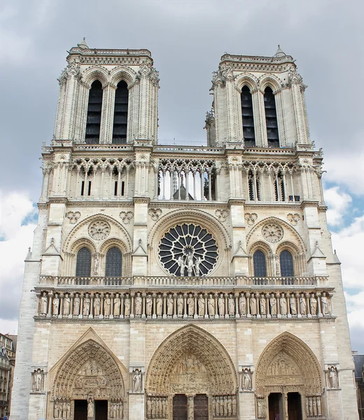 Fasáda katedrály notre Dame de paris. Francie — Stock fotografie