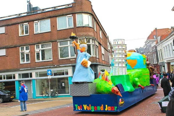 Jaarlijkse winter carnaval in gorinchem. de nethe, 9 februari 2013 — Stockfoto