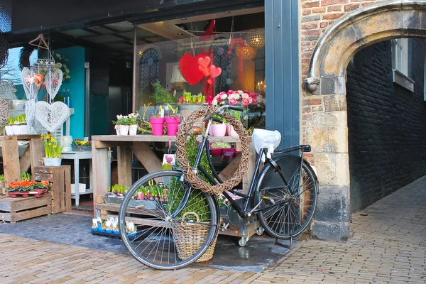 Цветочный магазин в Горинхеме. Нидерланды — стоковое фото