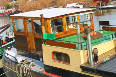 iskelede gorinchem içinde eski bir tekne. Hollanda