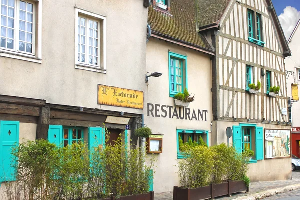 Chartres restoranda cephe. Fransa — Stok fotoğraf