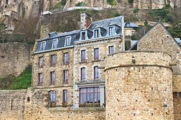 Casa en la abadía del Mont Saint Michel. Normandía, Francia —  Fotos de Stock