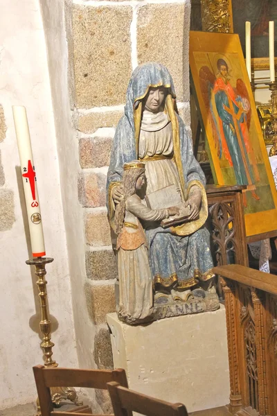 Na igreja da abadia de Mont Saint Michel. Normandia, França — Fotografia de Stock