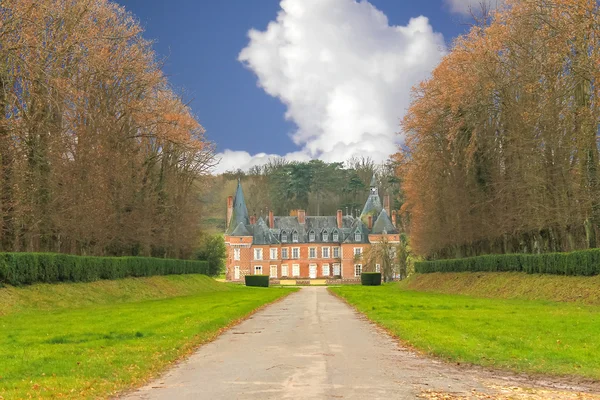 The old mansion in the park. France — Stock Photo, Image
