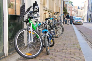 dordrecht, Hollanda Caddesi üzerinde bisiklet
