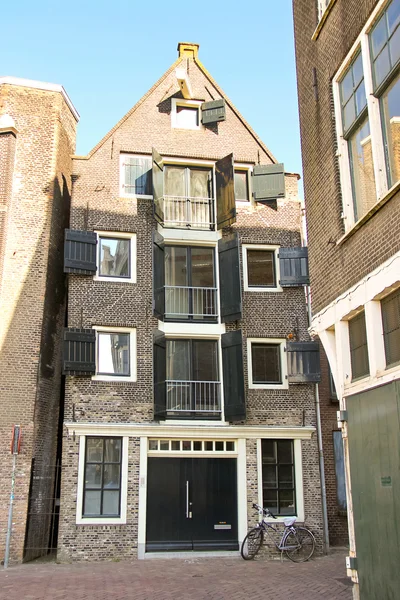Geleneksel Hollanda şehir evi, Hollanda. — Stok fotoğraf