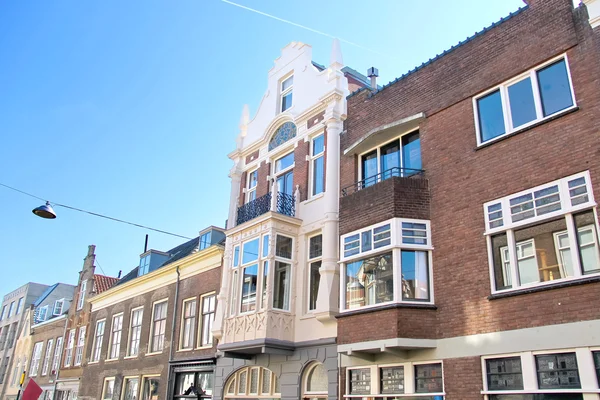Traditionella holländska hus, Nederländerna. — Stockfoto