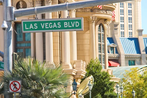 Signpost sobre o Las Vegas — Fotografia de Stock