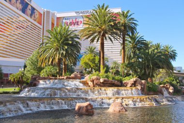 las vegas mirage Hotel'deki şelale,