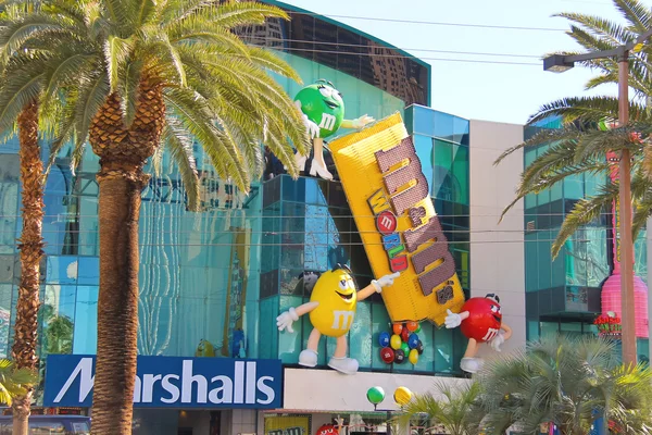 M&M's World on the Strip of Las Vegas. — Stock Photo, Image