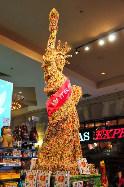 用巧克力做女神像是自由的商店在纽约-ne 图库图片