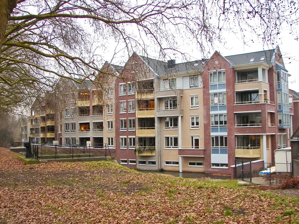 Edifício residencial holandês contemporâneo. Países Baixos — Fotografia de Stock