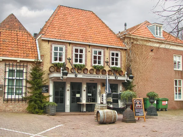 Restaurang i den nederländska staden heusden — Stockfoto