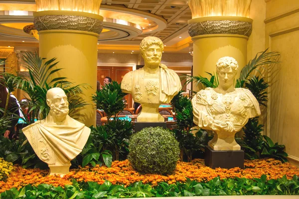 Statues in Caesar's Palace in Las Vegas — Stock Photo, Image