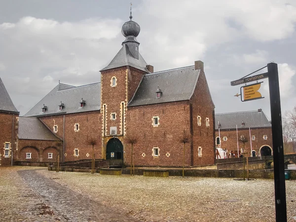 Kasteel hoensbroek, en ünlü Hollandalı kaleler. Heerle — Stok fotoğraf