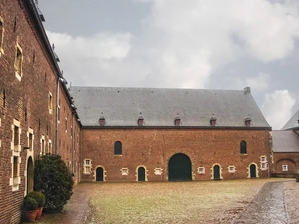 Kasteel hoensbroek, een van de meest beroemde Nederlandse kastelen. Heerle — Stockfoto