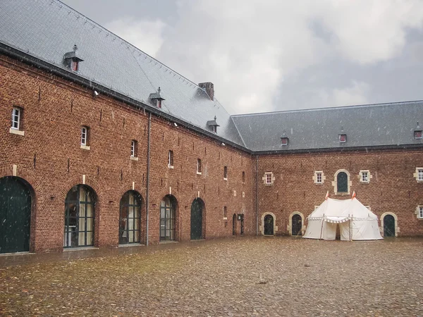 Marquise de cavaleiro em Kasteel Hoensbroek, um dos mais famosos — Fotografia de Stock