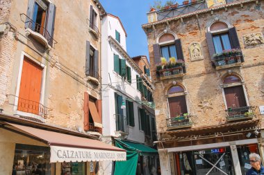 cepheler evlerin sokak Venedik, İtalya