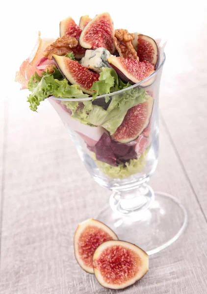 Vegetable salad with fig — Stock Photo, Image