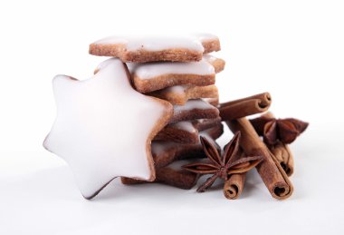 beyaz zemin üzerinde Noel bisküvi