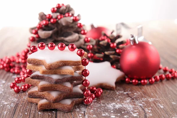 Christmas biscuit and decoration — Stock Photo, Image