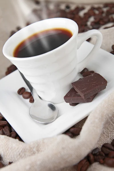 Filiżanka kawy i czekolady — Zdjęcie stockowe