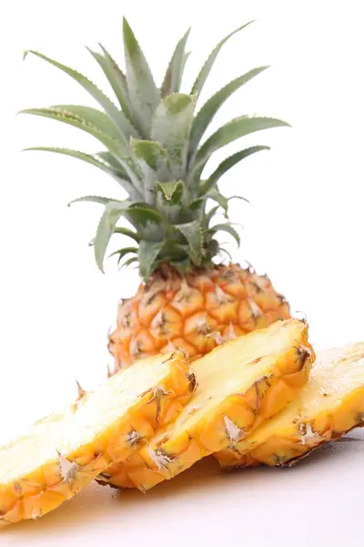 Verse ananas — Stockfoto