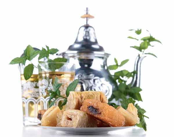 Pastry and mint tea — Stock Photo, Image