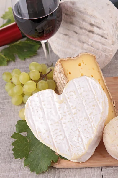 Käse und Wein — Stockfoto