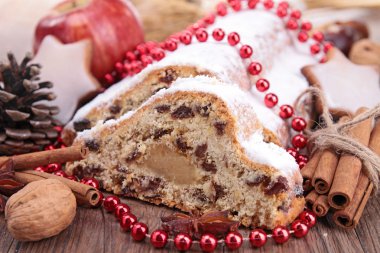 meyve stollen ve dekorasyon