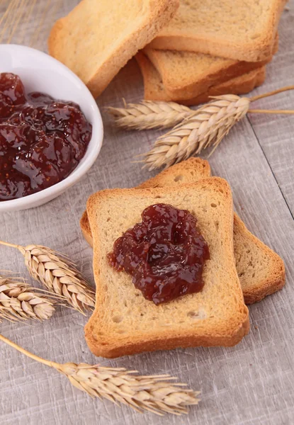 Zwieback und Marmelade — Stockfoto