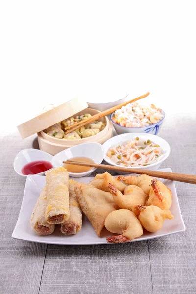 Sortimento de comida asiática — Fotografia de Stock