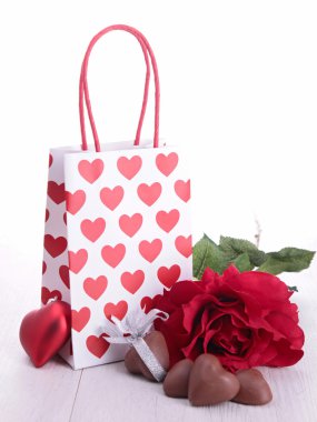 Sevgililer Hediyelik ve çikolatalar