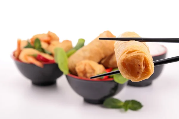 Asia alimentos, rollo de primavera y buñuelos de camarones — Foto de Stock