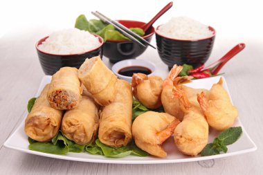 Çin yemeği, Bahar rulo ve pirinç