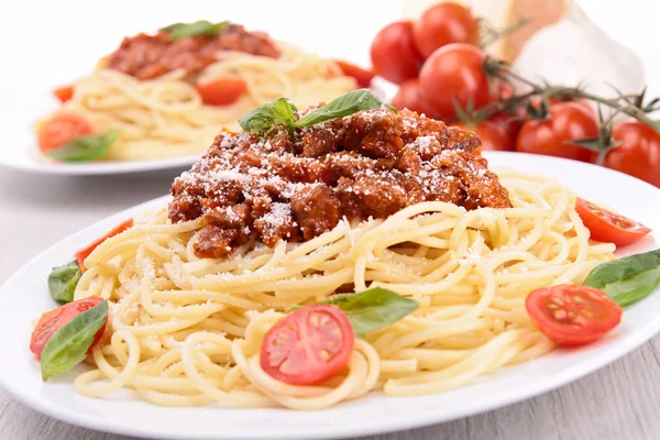 Спагетті і томатний соус — стокове фото