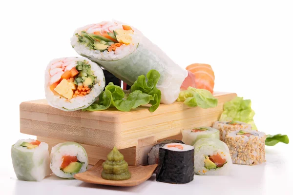 Sortiment av sushi och maki — Stockfoto