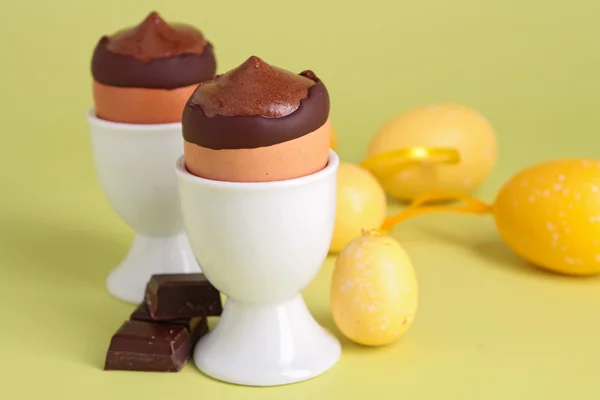 Ovo de chocolate de Páscoa — Fotografia de Stock