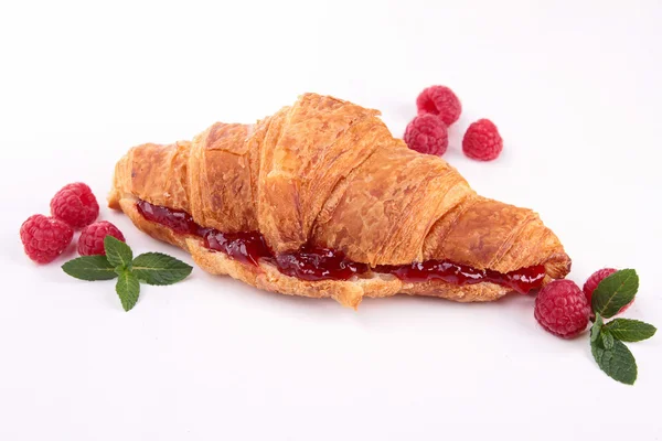 Croissant med hallon — Stockfoto