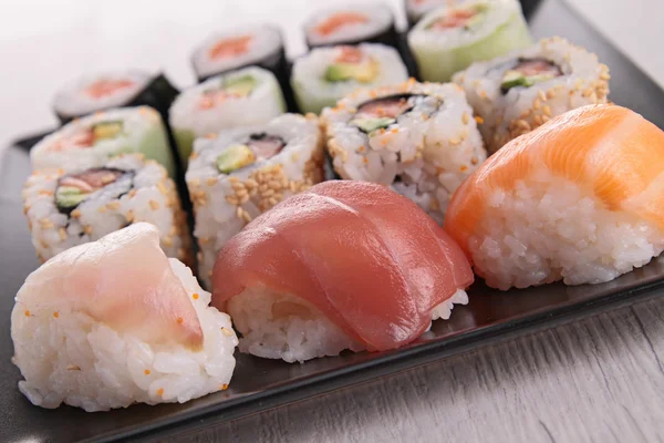 Sushi çeşitleri — Stok fotoğraf