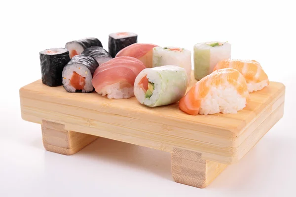 孤立的寿司，maki 辊 — 图库照片