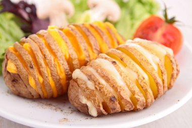 fırında patates dilimli