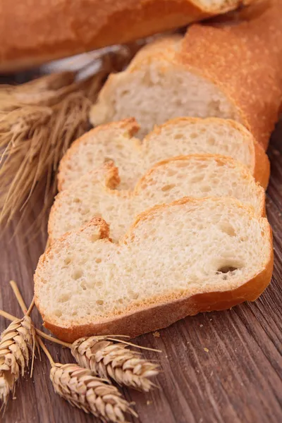 Закрыть на свежий хлеб — стоковое фото