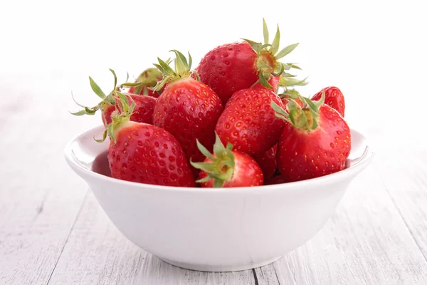 Bowl of strawberries — Stock Photo, Image