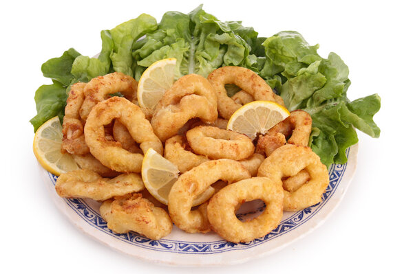 squid rings with lettuce
