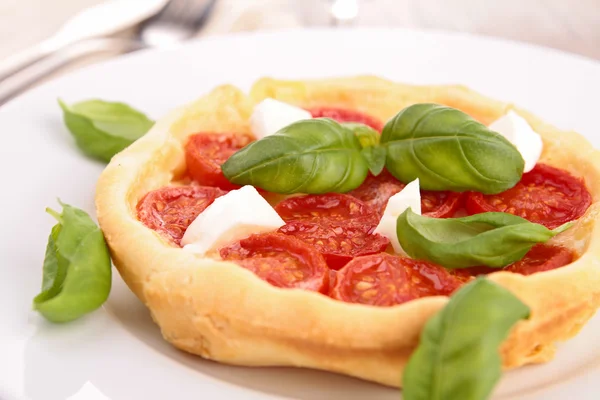 Tomato pizza — Stock Photo, Image
