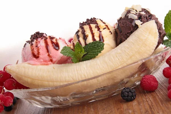 Gurmánské banana split — Stock fotografie